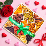 Holiday Mixed Nuts & Fruit Diamond Gift Tray
