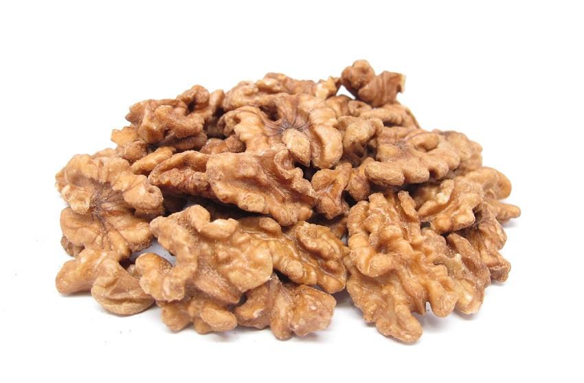 Roasted Salted Walnuts – Crunchy Whole Walnuts with Savory Finish, Lightly seasoned roasted walnuts that offer texture and flavor with no preparation needed